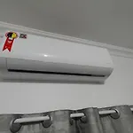 Hotel Indi Quarto Com Banheiro Externo